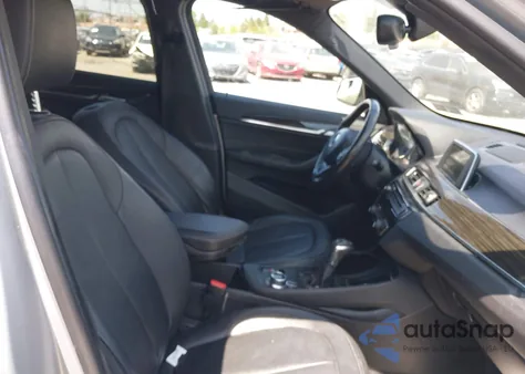 2017 BMW X1 xDrive28I z USA, uszkodzony, nr VIN WBXHT3Z34H4A56803